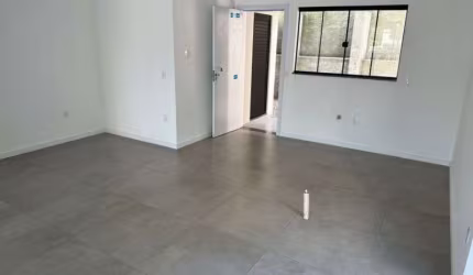 Casa com 3 quartos à venda no Velha, Blumenau , 141 m2 por R$ 695.000