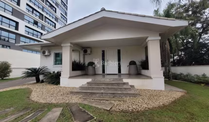 Casa comercial com 6 salas para alugar no Itoupava Seca, Blumenau , 276 m2 por R$ 18.000