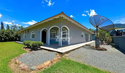 Casa com 5 quartos para alugar no Centro, Pomerode , 421 m2 por R$ 5.500