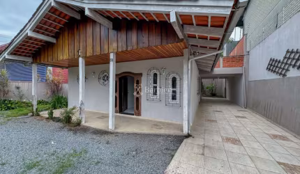 Casa comercial com 2 salas para alugar no Itoupava Seca, Blumenau , 230 m2 por R$ 6.300