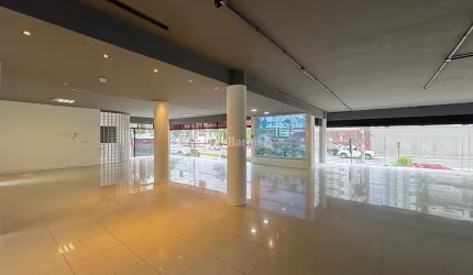 Sala comercial com 4 salas para alugar no Victor Konder, Blumenau , 340 m2 por R$ 14.800