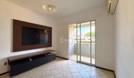 Apartamento com 2 quartos para alugar no Victor Konder, Blumenau , 75 m2 por R$ 2.000