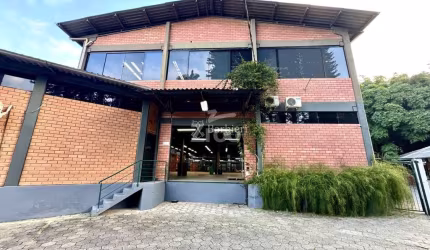 Barracão / Galpão / Depósito com 12 salas para alugar no Velha Central, Blumenau , 1700 m2 por R$ 25.000