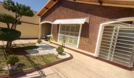 Casa à venda 3 Quartos, 1 Suite, 3 Vagas, 250M², Jardim Independência, Taubaté - SP