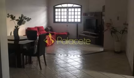 Casa à venda 4 Quartos, 2 Suites, 2 Vagas, 250M², Jardim Yassuda, Pindamonhangaba - SP