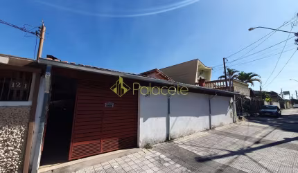 Casa à venda 5 Quartos, 2 Vagas, 360M², Chácara do Visconde, Taubaté - SP