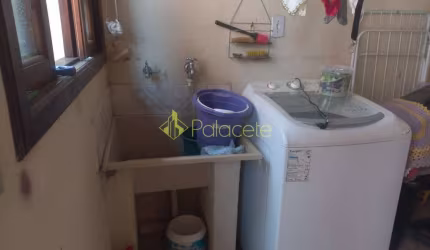 Casa à venda 3 Quartos, 1 Suite, 2 Vagas, 324M², Parque São Domingos, Pindamonhangaba - SP
