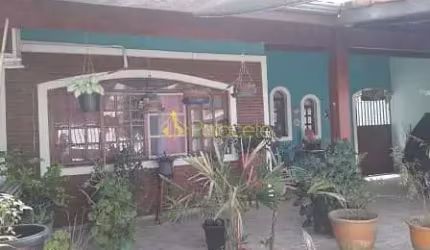 Casa à venda 3 Quartos, 1 Suite, 3 Vagas, 350M², Crispim, Pindamonhangaba - SP