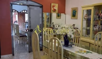 Casa à venda 4 Quartos, 1 Suite, 3 Vagas, 240M², Terra Nova, Taubaté - SP