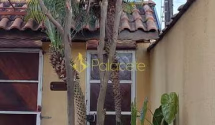 Casa à venda 3 Quartos, 1 Suite, 2 Vagas, 250M², Jardim da Luz, Taubaté - SP