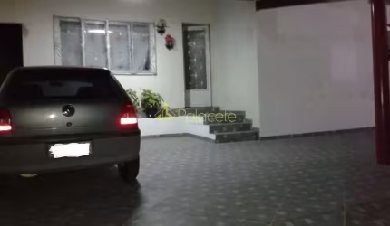 Casa à venda 3 Quartos, 1 Suite, 4 Vagas, 200M², Vila Rica, Pindamonhangaba - SP