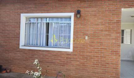 Casa à venda 3 Quartos, 1 Suite, 10 Vagas, 360M², Parque Senhor do Bonfim, Taubaté - SP