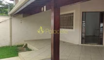 Casa à venda 2 Quartos, 2 Vagas, 250M², Vila Suiça, Pindamonhangaba - SP