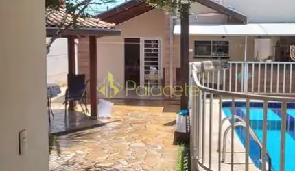 Casa à venda 2 Quartos, 1 Suite, 3 Vagas, 320M², Loteamento Residencial Andrade, Pindamonhangaba -