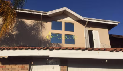 Casa à venda 3 Quartos, 1 Suite, 2 Vagas, 300M², Residencial Mombaça, Pindamonhangaba - SP