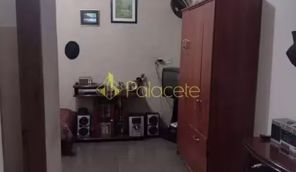 Casa à venda 2 Quartos, 1 Vaga, 250M², Parque Senhor do Bonfim, Taubaté - SP