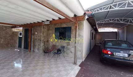 Casa à venda 3 Quartos, 5 Vagas, Jardim Bela Vista, Taubaté - SP