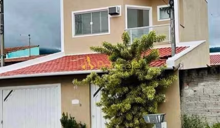 Casa à venda 4 Quartos, 2 Suites, 2 Vagas, 220M², Centro, Roseira - SP