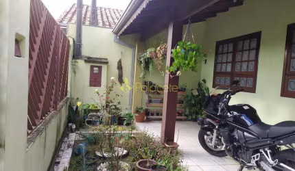 Casa à venda 4 Quartos, 1 Suite, 1 Vaga, 171M², Residencial Mombaça, Pindamonhangaba - SP