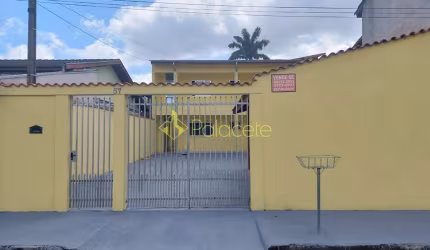 Casa à venda 3 Quartos, 3 Vagas, 250M², Residencial Mombaça, Pindamonhangaba - SP