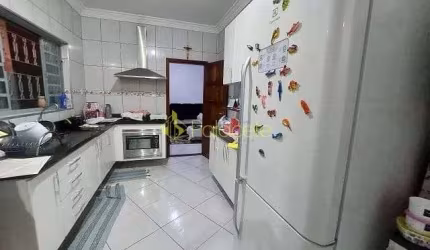 Casa à venda 2 Quartos, 4 Vagas, 415M², Bosque da Saúde, Taubaté - SP