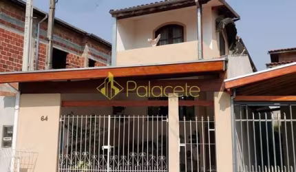 Sobrado Imponente com 4 Dormitórios, 2 Suítes, Cozinha Externa, Sacada e Ótima Estrutura à Venda -