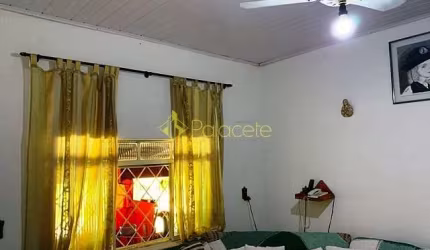 Casa à venda 2 Quartos, 2 Vagas, 125M², Triângulo, Pindamonhangaba - SP