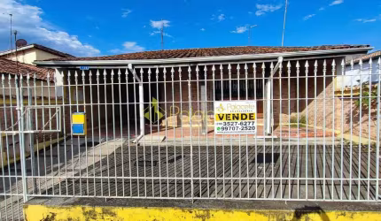 Casa à venda 3 Quartos, 1 Suite, 2 Vagas, 270M², Bosque da Princesa, Pindamonhangaba - SP