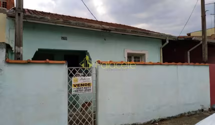 Casa à venda 2 Quartos, 150M², Centro, Pindamonhangaba - SP