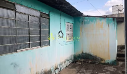 Casa à venda 3 Quartos, 2 Vagas, 376M², Jardim Cristina, Pindamonhangaba - SP