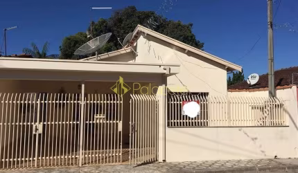 Casa à venda 2 Quartos, 1 Suite, 2 Vagas, 250M², Centro, Tremembé - SP