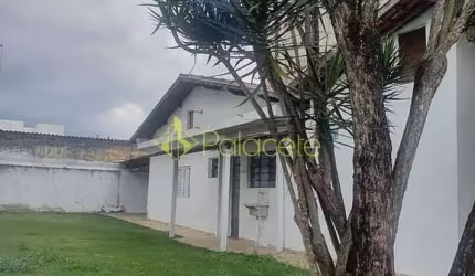 Casa à venda 2 Quartos, 2 Vagas, Conjunto Residencial Araretama, Pindamonhangaba - SP