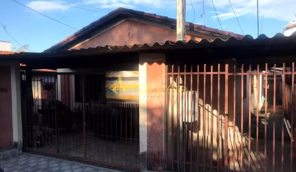 Casa à venda 4 Quartos, 1 Vaga, 300M², Residencial Ouro Verde, Pindamonhangaba - SP