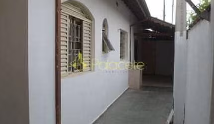 Casa à venda 3 Quartos, 1 Suite, 1 Vaga, 300M², Jardim Gurilândia, Taubaté - SP