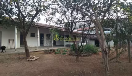Casa à venda 2 Quartos, 2 Vagas, 300M², Cidade Nova, Pindamonhangaba - SP