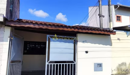 Casa à venda 2 Quartos, 1 Vaga, 70M², Residencial Mombaça, Pindamonhangaba - SP
