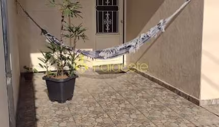 Casa à venda 2 Quartos, 1 Vaga, 125M², Parque Senhor do Bonfim, Taubaté - SP