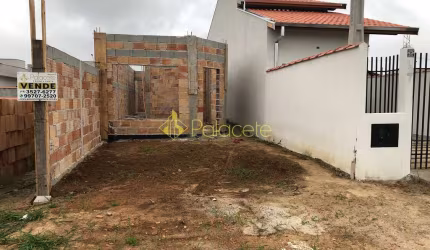 Casa à venda 2 Quartos, 2 Vagas, 125M², Residencial e Comercial Portal dos Eucaliptos, Pindamonhang