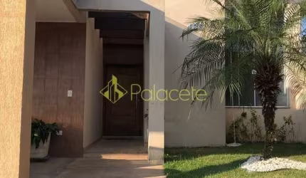 Casa à venda 3 Quartos, 1 Suite, 2 Vagas, Caminho Novo, Tremembé - SP | condominio campos do conde