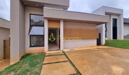Casa à venda 3 Quartos, 1 Suite, 2 Vagas, 250M², Parque Lago Azul, Pindamonhangaba - SP | Vita Vill