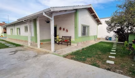 Casa à venda 5 Quartos, 3 Suites, 5 Vagas, 600M², Bela Vista, Pindamonhangaba - SP