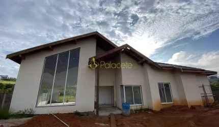 Casa à venda 3 Quartos, 1 Suite, 4 Vagas, 1025M², Condominio Village da Serra, Tremembé - SP | Cond