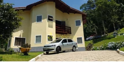 Casa à venda 3 Quartos, 1 Suite, 3 Vagas, 1265M², Zona Rural, Monteiro Lobato - SP