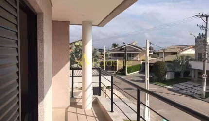 Casa à venda 3 Quartos, 3 Suites, 4 Vagas, 267M², Centro, Tremembé - SP