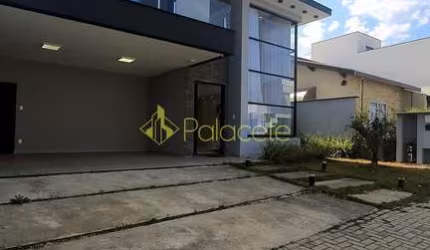 Casa à venda 3 Quartos, 2 Suites, 2 Vagas, 300M², Piracangaguá, Taubaté - SP | Condomínio Ouroville