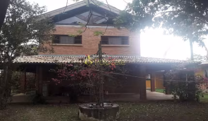 Casa à venda 3 Quartos, 4 Vagas, 3000M², Parque Lago Azul, Pindamonhangaba - SP