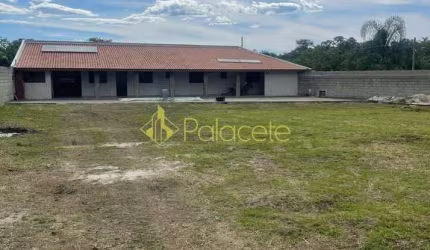 Casa para Locação 2 Quartos, 1 Suite, 6 Vagas, 1000M², Parque Lago Azul, Pindamonhangaba - SP