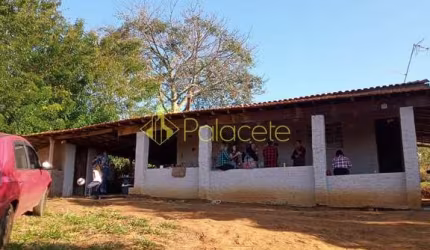 Chácara à venda 3 Quartos, 1 Suite, 10 Vagas, 2000M², Goiabal, Pindamonhangaba - SP