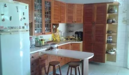 Chácara à venda 3 Quartos, 1 Suite, 1 Vaga, 2300M², Jardim Carlota, Pindamonhangaba - SP