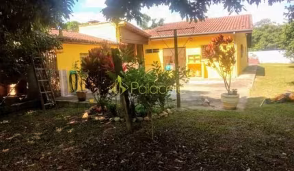 Chácara à venda 2 Quartos, 1 Suite, 2 Vagas, 530M², Parque Shangrilá, Pindamonhangaba - SP